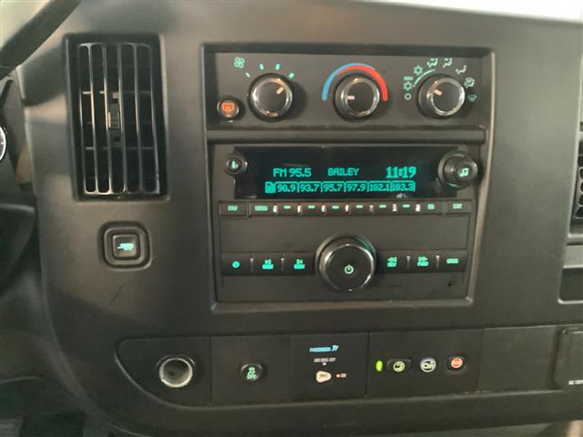 2022 Chevrolet Express Passenger
