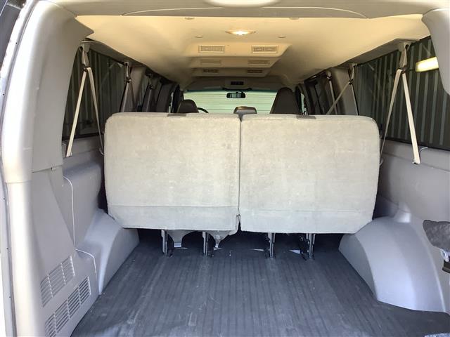 2022 Chevrolet Express Passenger