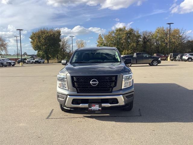 2024 Nissan Titan
