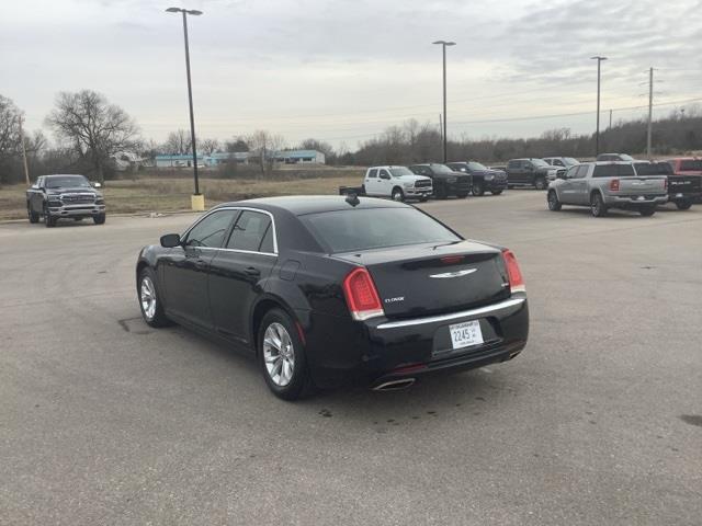 2019 Chrysler 300