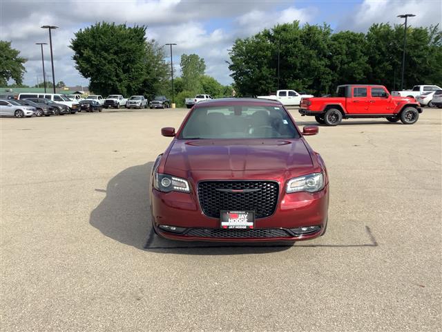 2023 Chrysler 300