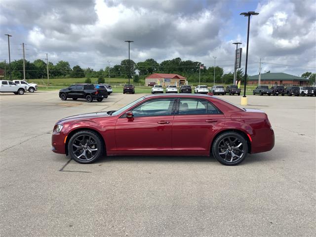 2023 Chrysler 300
