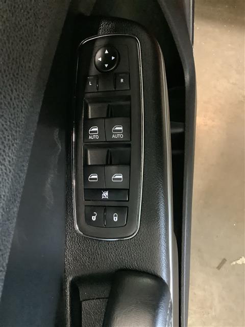 2023 Chrysler 300