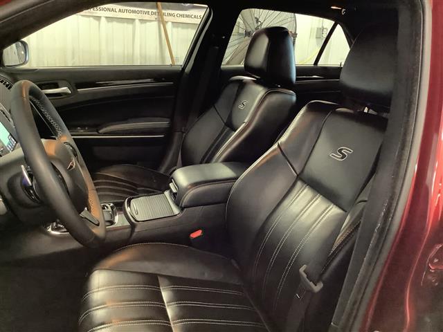 2023 Chrysler 300
