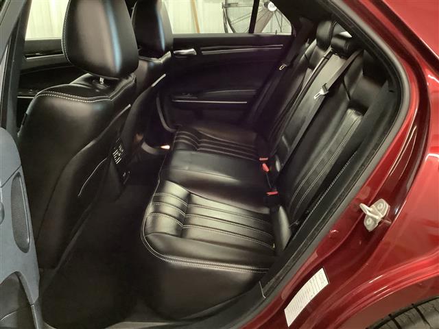 2023 Chrysler 300