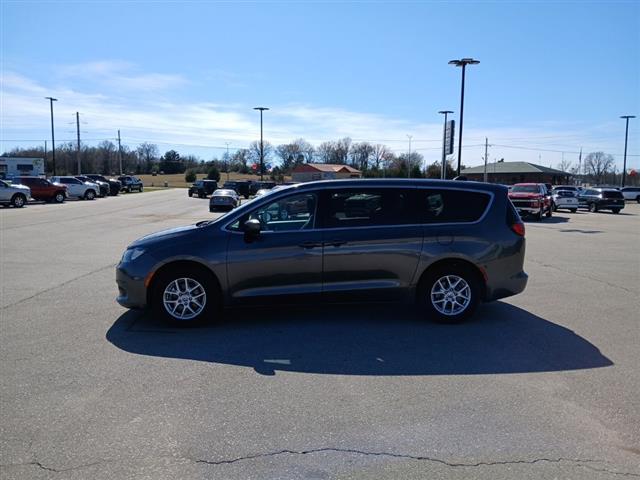 2023 Chrysler Voyager