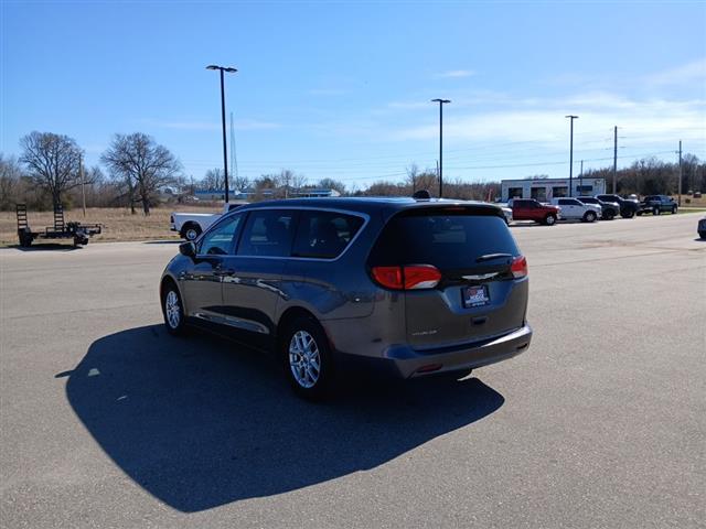 2023 Chrysler Voyager
