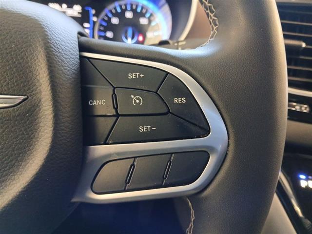 2023 Chrysler Voyager