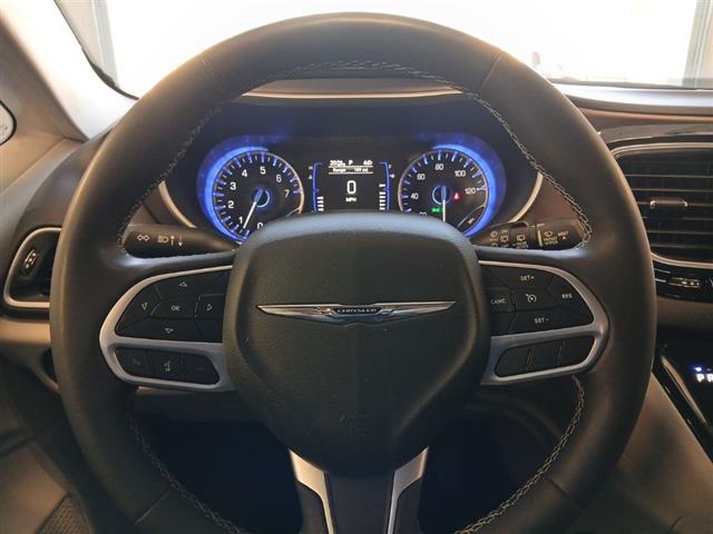 2023 Chrysler Voyager