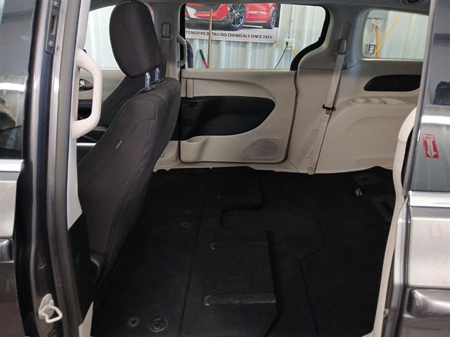 2023 Chrysler Voyager