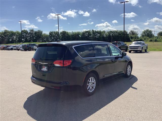 2023 Chrysler Voyager