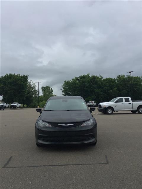 2023 Chrysler Voyager