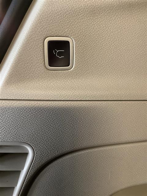2023 Chrysler Voyager