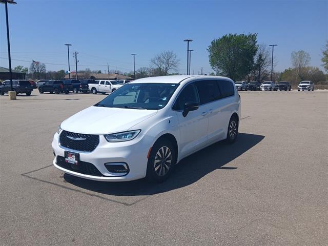 2024 Chrysler Pacifica