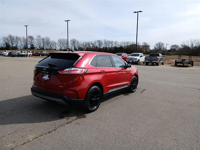 2021 Ford Edge