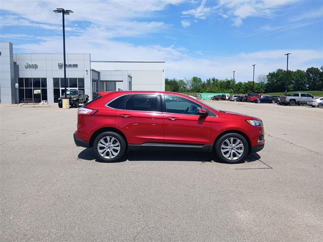 2022 Ford Edge