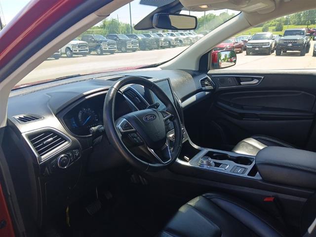 2022 Ford Edge