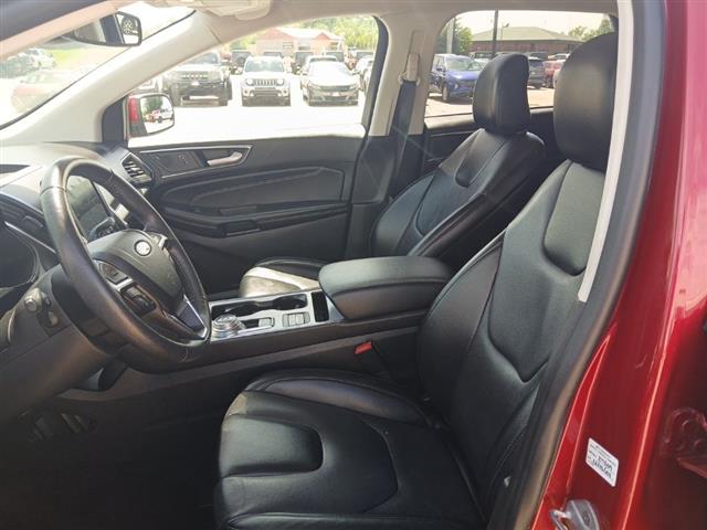2022 Ford Edge