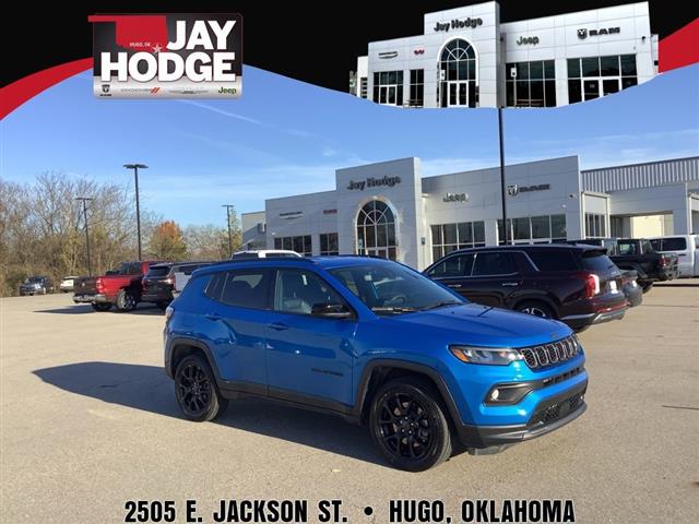 2025 Jeep Compass Latitude's photo