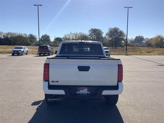 2024 Toyota Tacoma 4WD