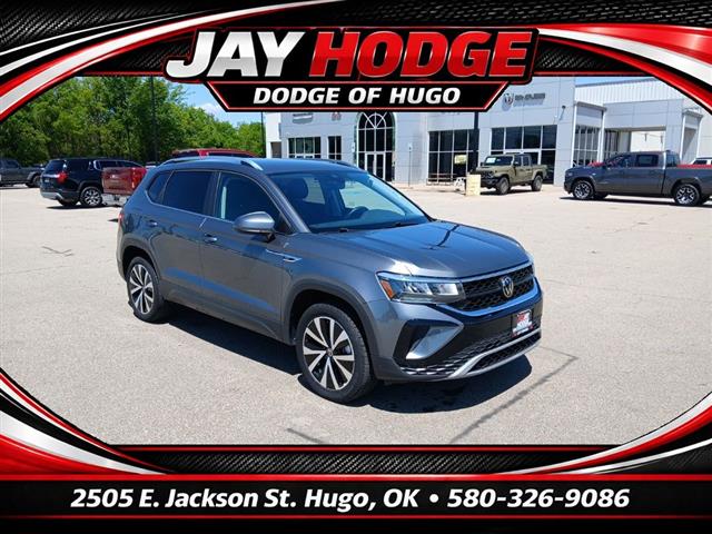 2024 Volkswagen Taos SE