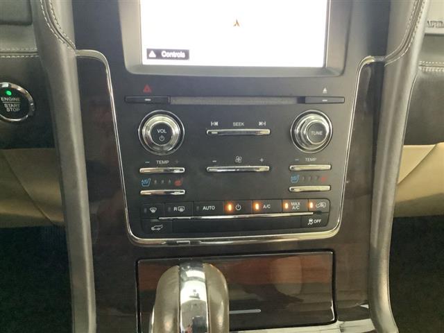 2017 LINCOLN Navigator