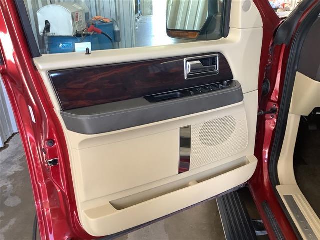 2017 LINCOLN Navigator