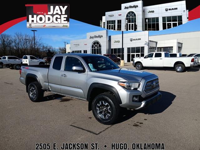 2016 Toyota Tacoma TRD Off Road's photo