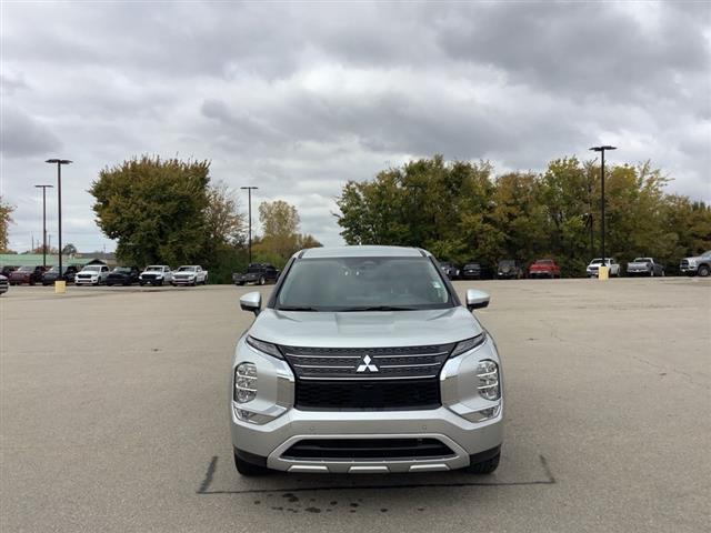 2024 Mitsubishi Outlander