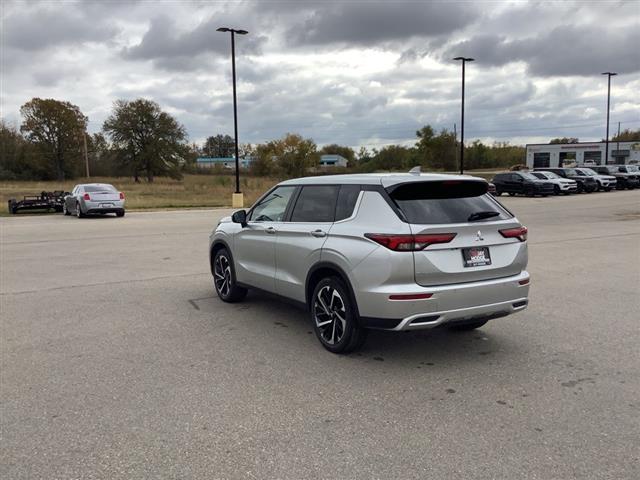 2024 Mitsubishi Outlander