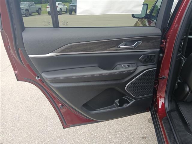2026 Jeep Grand Cherokee L