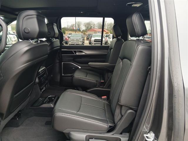 2026 Jeep Grand Wagoneer