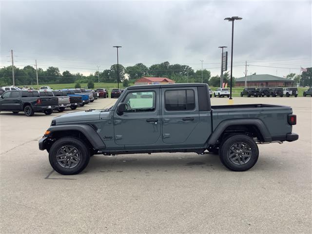 2025 Jeep Gladiator