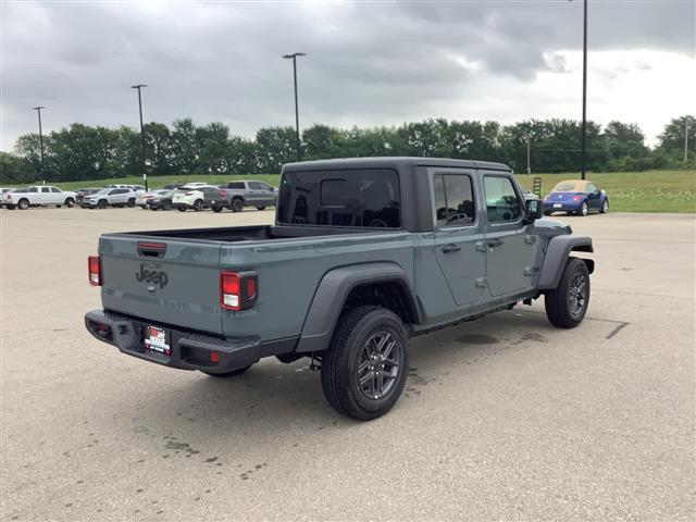 2025 Jeep Gladiator