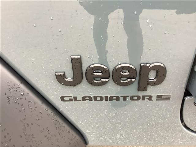 2025 Jeep Gladiator