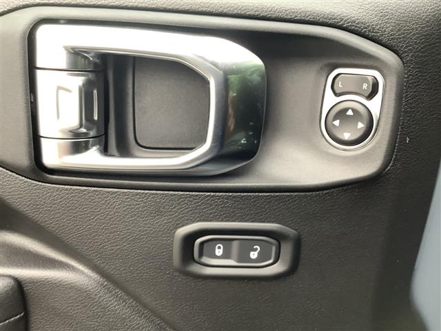 2025 Jeep Gladiator