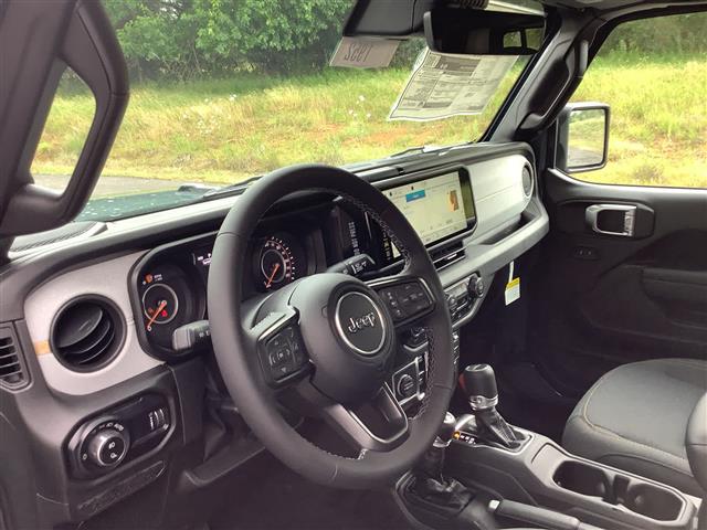 2025 Jeep Gladiator
