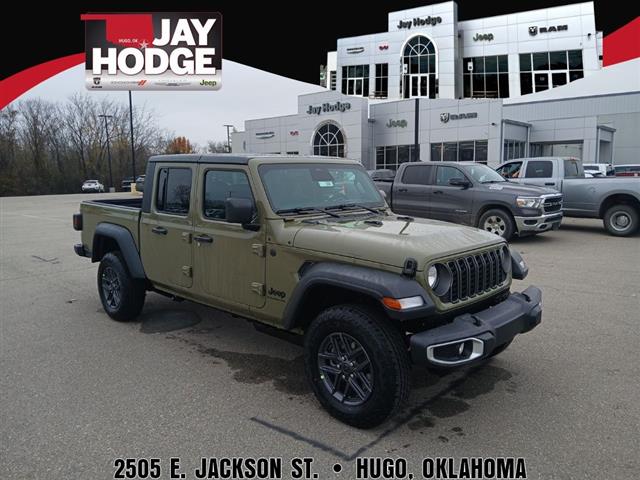 2026 Jeep Gladiator Sport S's photo