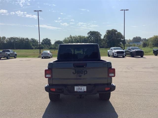 2025 Jeep Gladiator