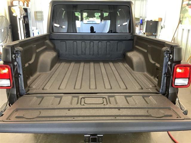 2025 Jeep Gladiator