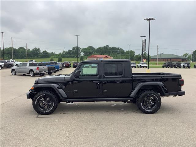 2025 Jeep Gladiator