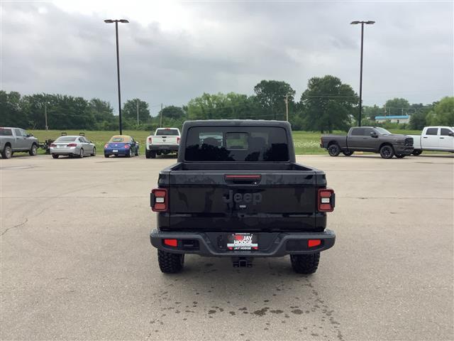 2025 Jeep Gladiator
