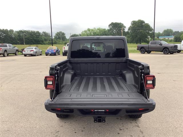 2025 Jeep Gladiator