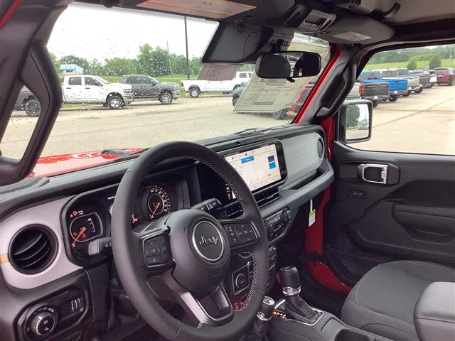 2025 Jeep Gladiator