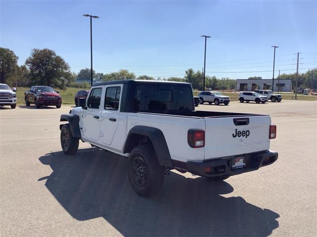 2025 Jeep Gladiator