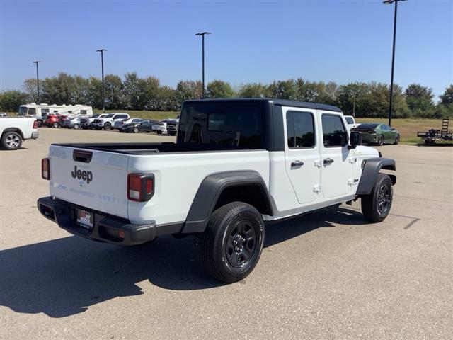 2025 Jeep Gladiator