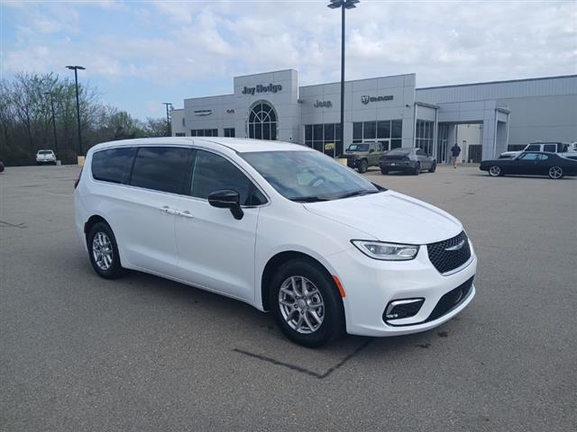 2026 Chrysler Pacifica