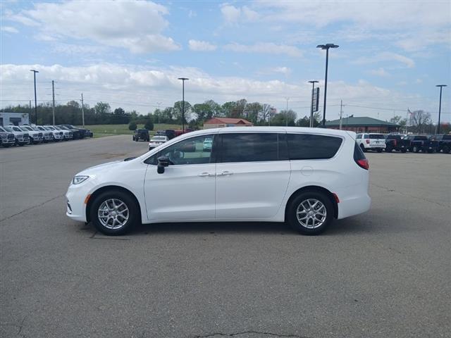 2026 Chrysler Pacifica