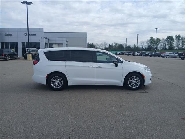 2026 Chrysler Pacifica