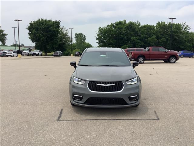 2025 Chrysler Pacifica